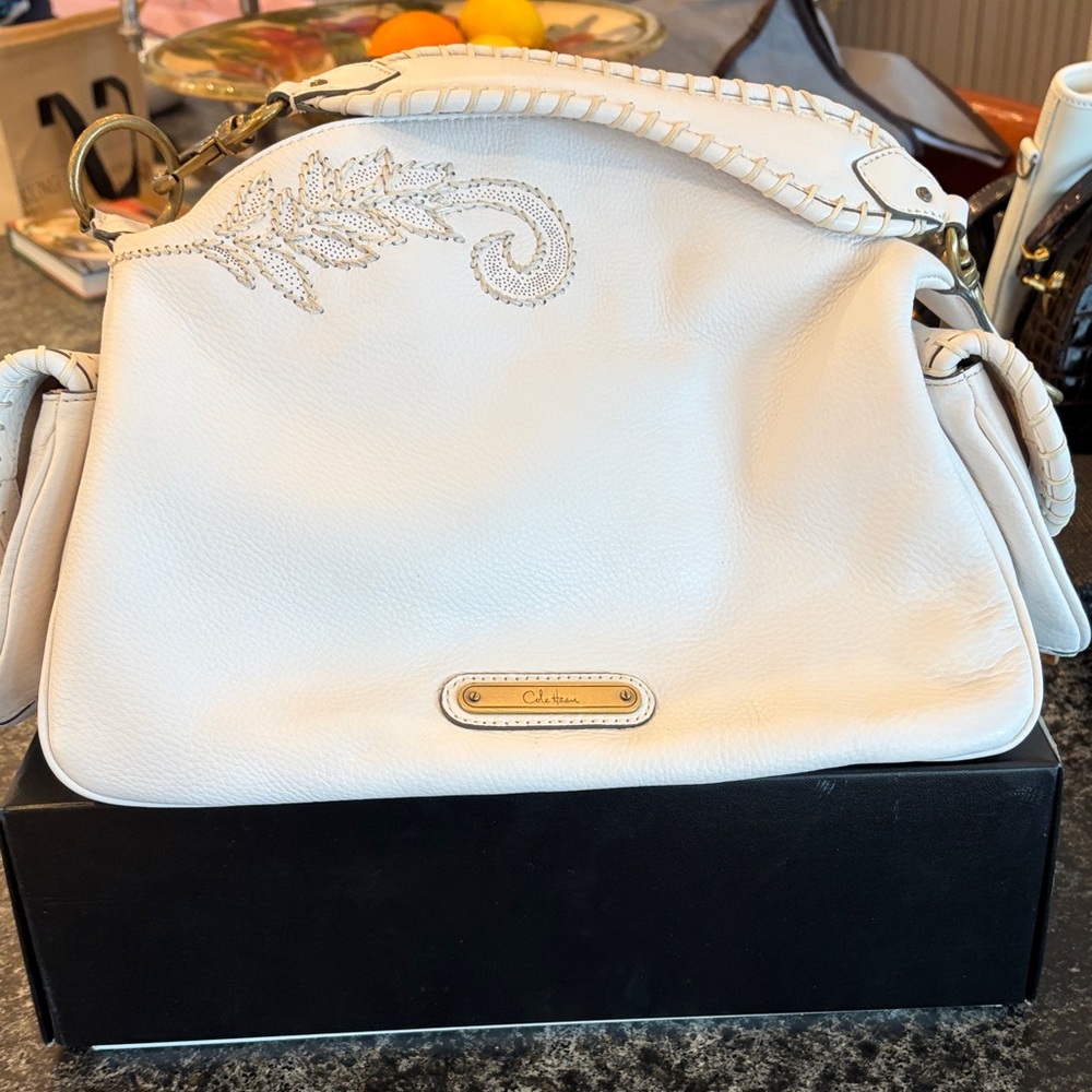 COLE HAAN White Leather Women's Shoulder Bag with Embroidered Detail